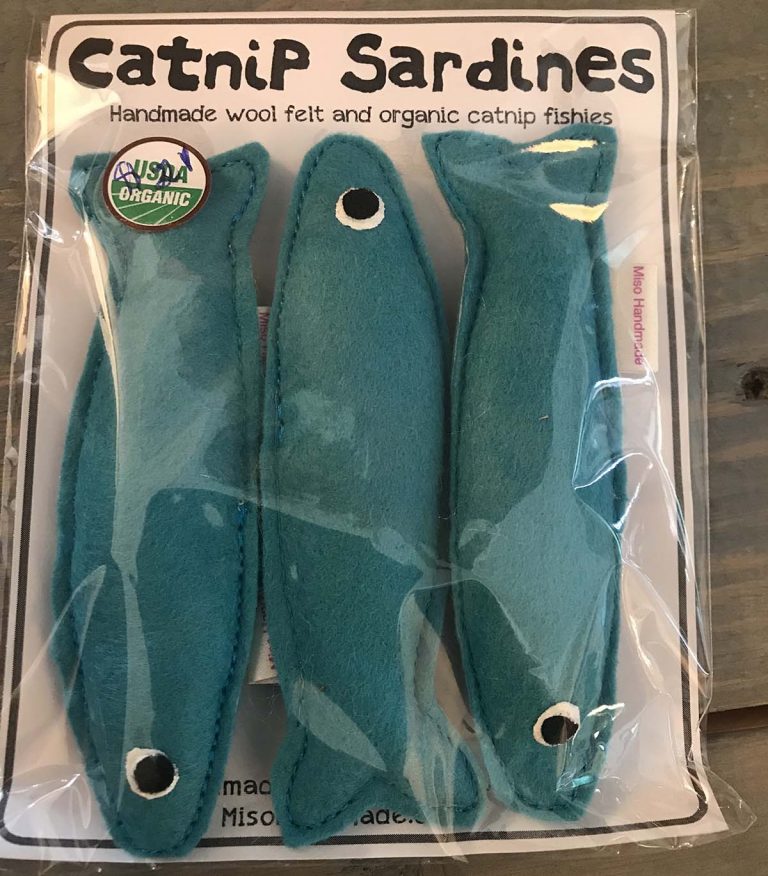 yeowww stinkies catnip sardines